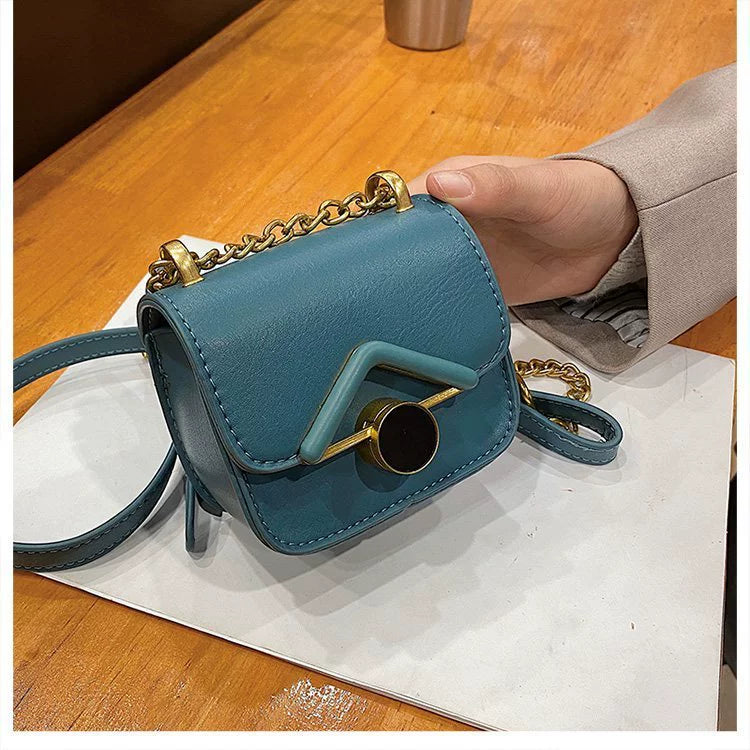 Niche Design Texture Bag Women 2023 New Fashion Messenger Bag Mini Lipstick Bag Shoulder Chain Small Square Bag